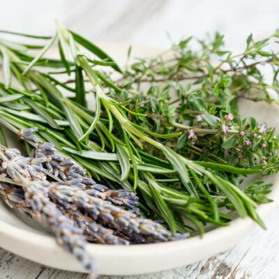 Rosemary, lavender and thyme for hair growth
